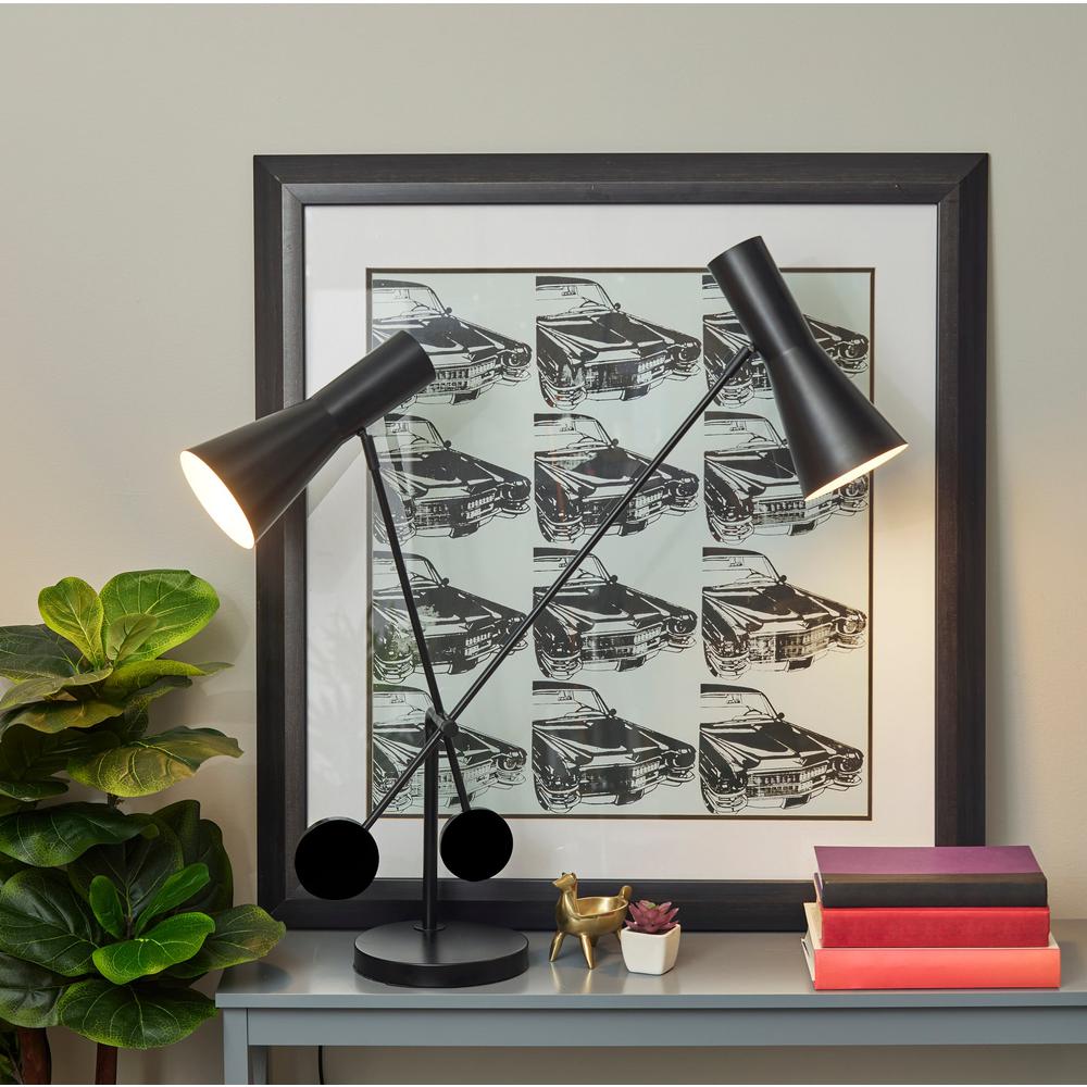 Bond Desk Lamp. Picture 2