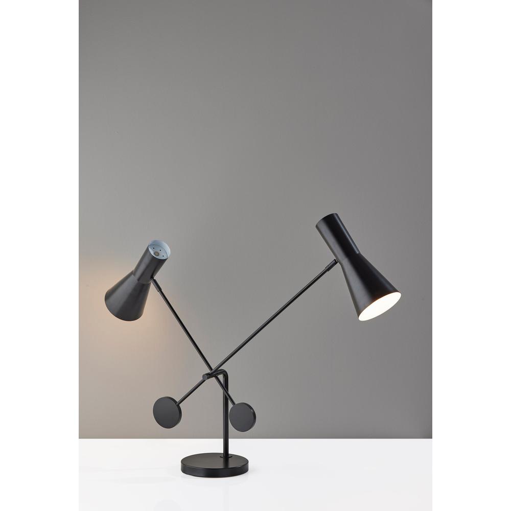 Bond Desk Lamp. Picture 4