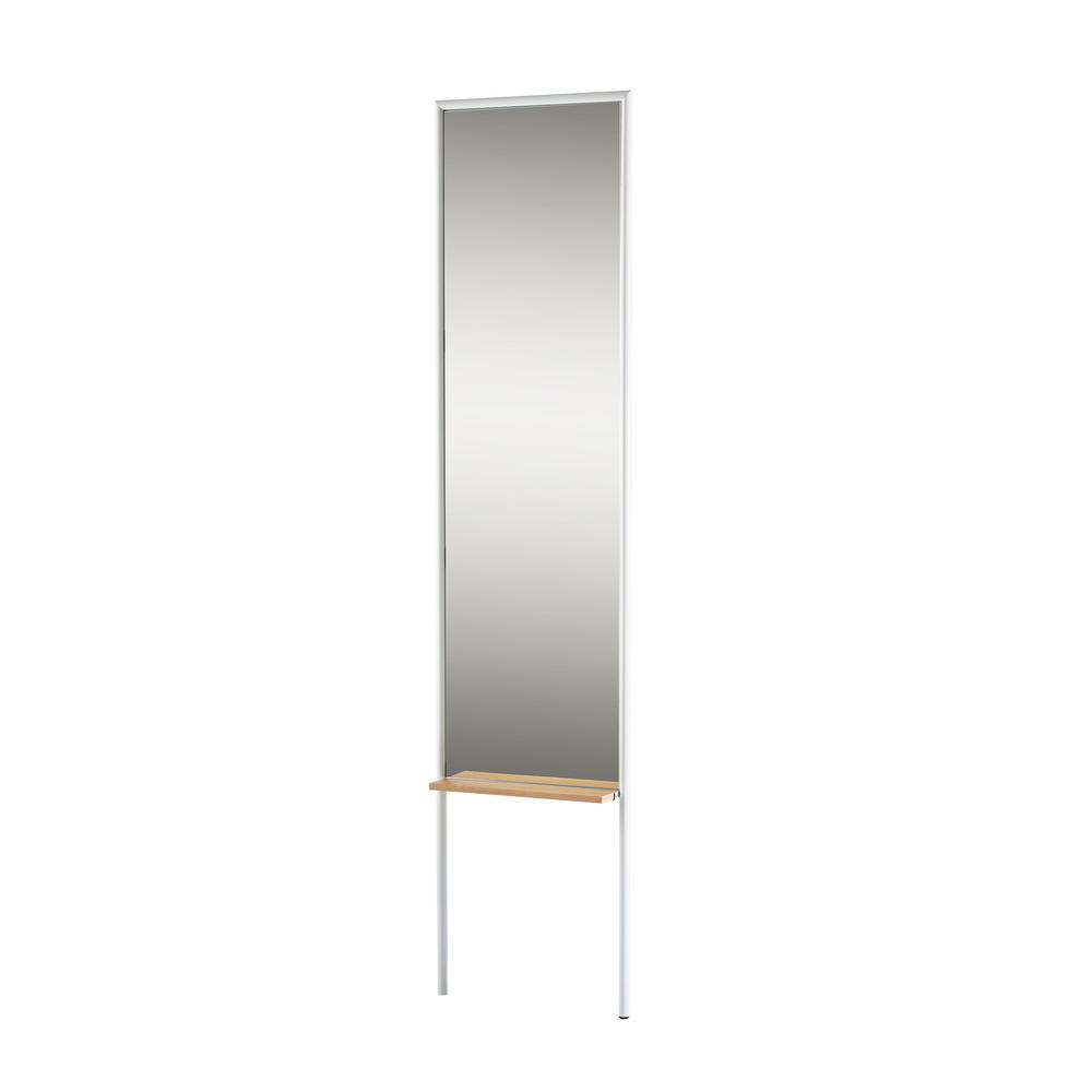 Monty Leaning Mirror. Picture 1