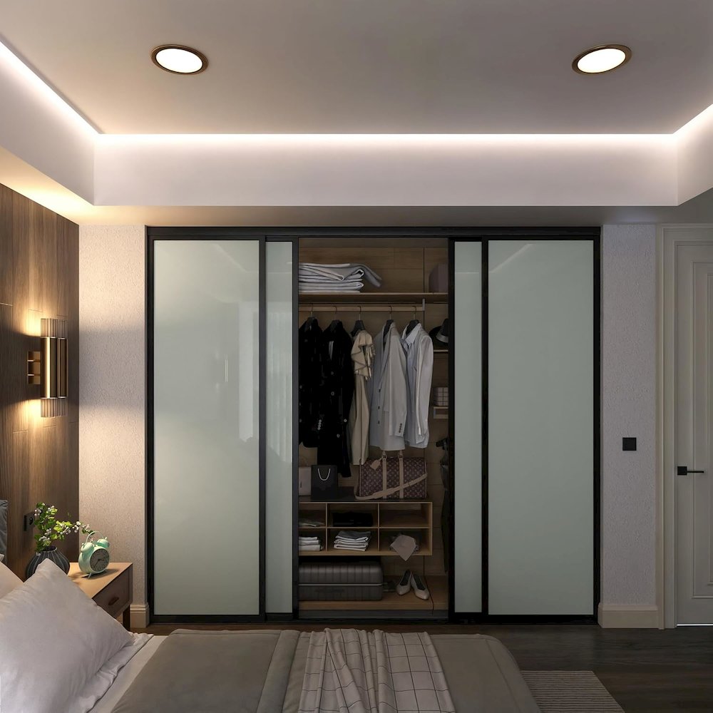 4 Panel Glass Sliding Closet Door with Aluminum Frame. Picture 3