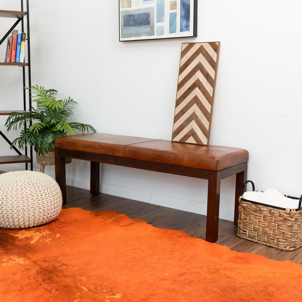 Austin Antique Tan Leather Bench with Lines. Picture 2