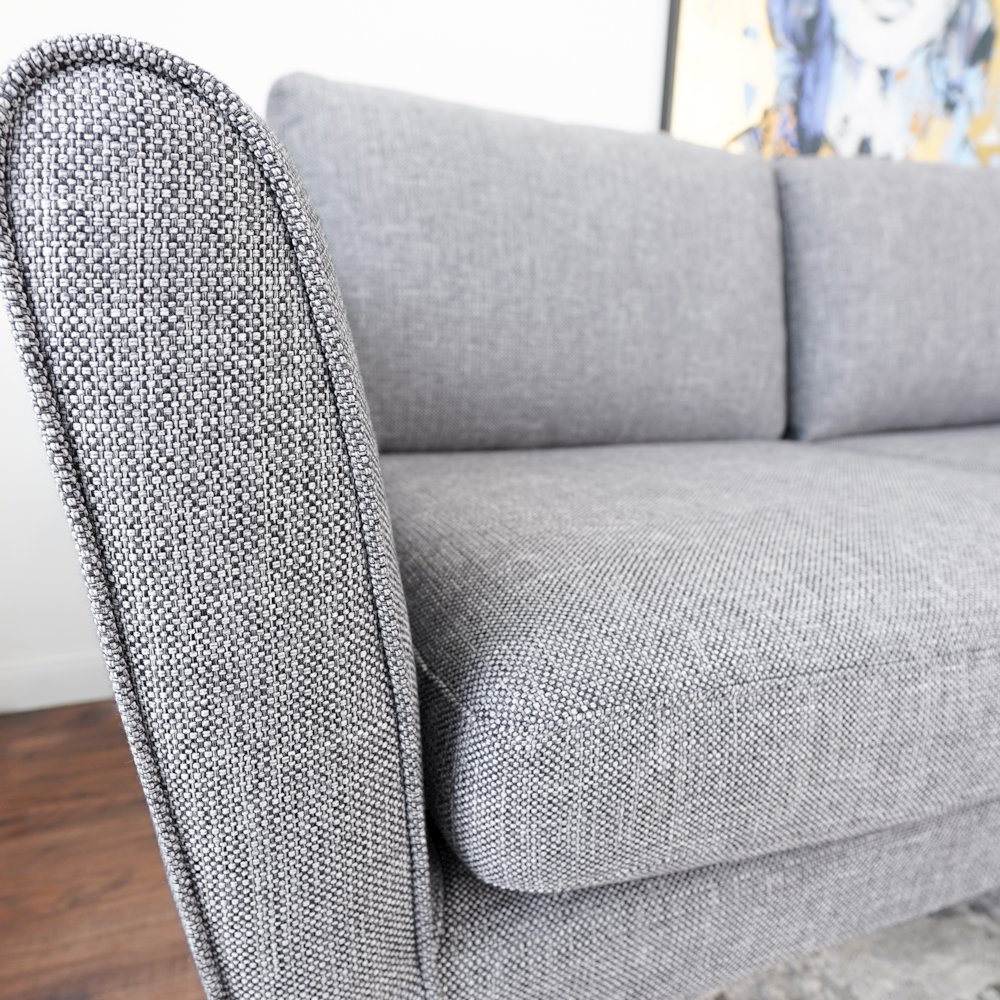 Benson Grey Sectional Sofa Right Facing Chaise. Picture 3