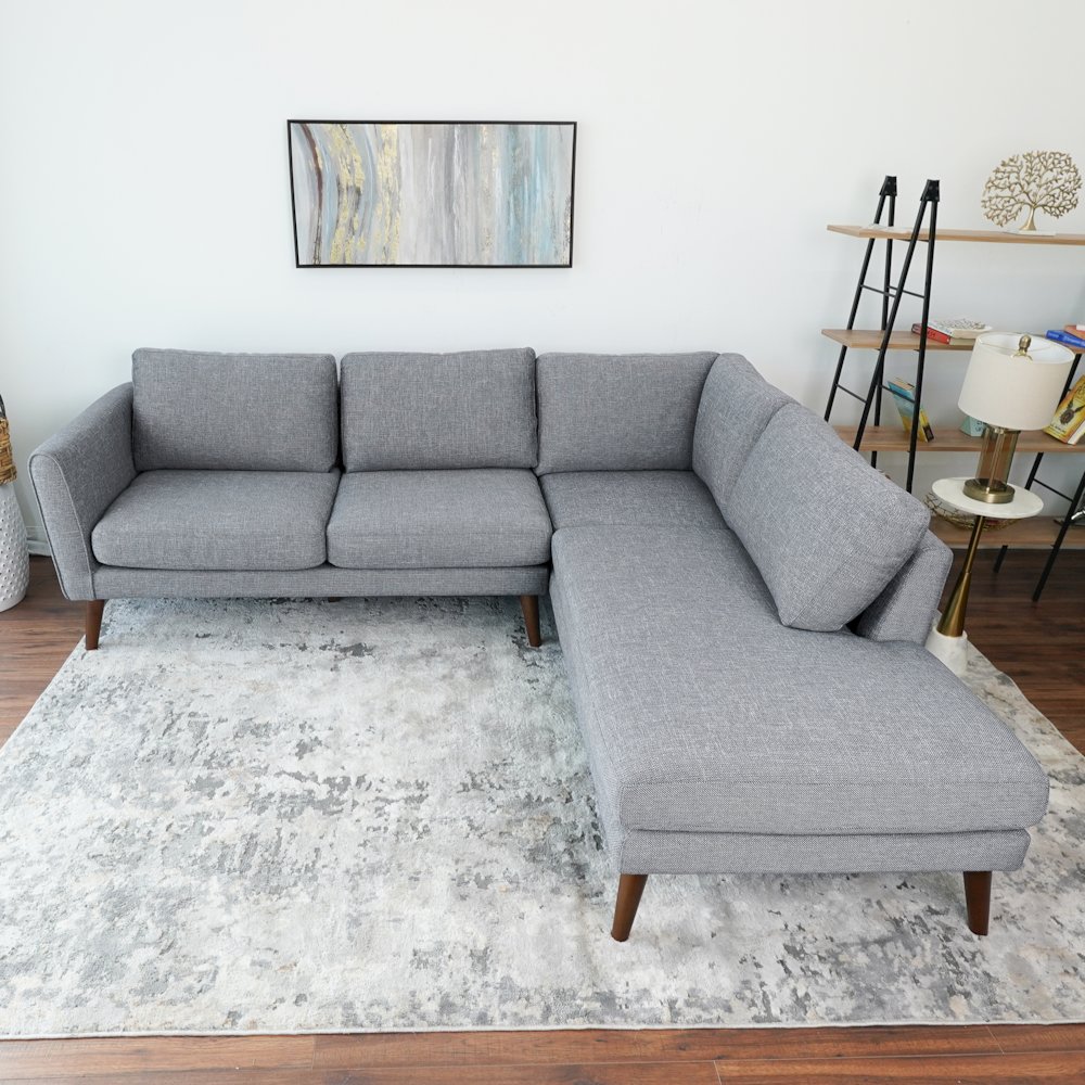 Benson Grey Sectional Sofa Right Facing Chaise. Picture 4