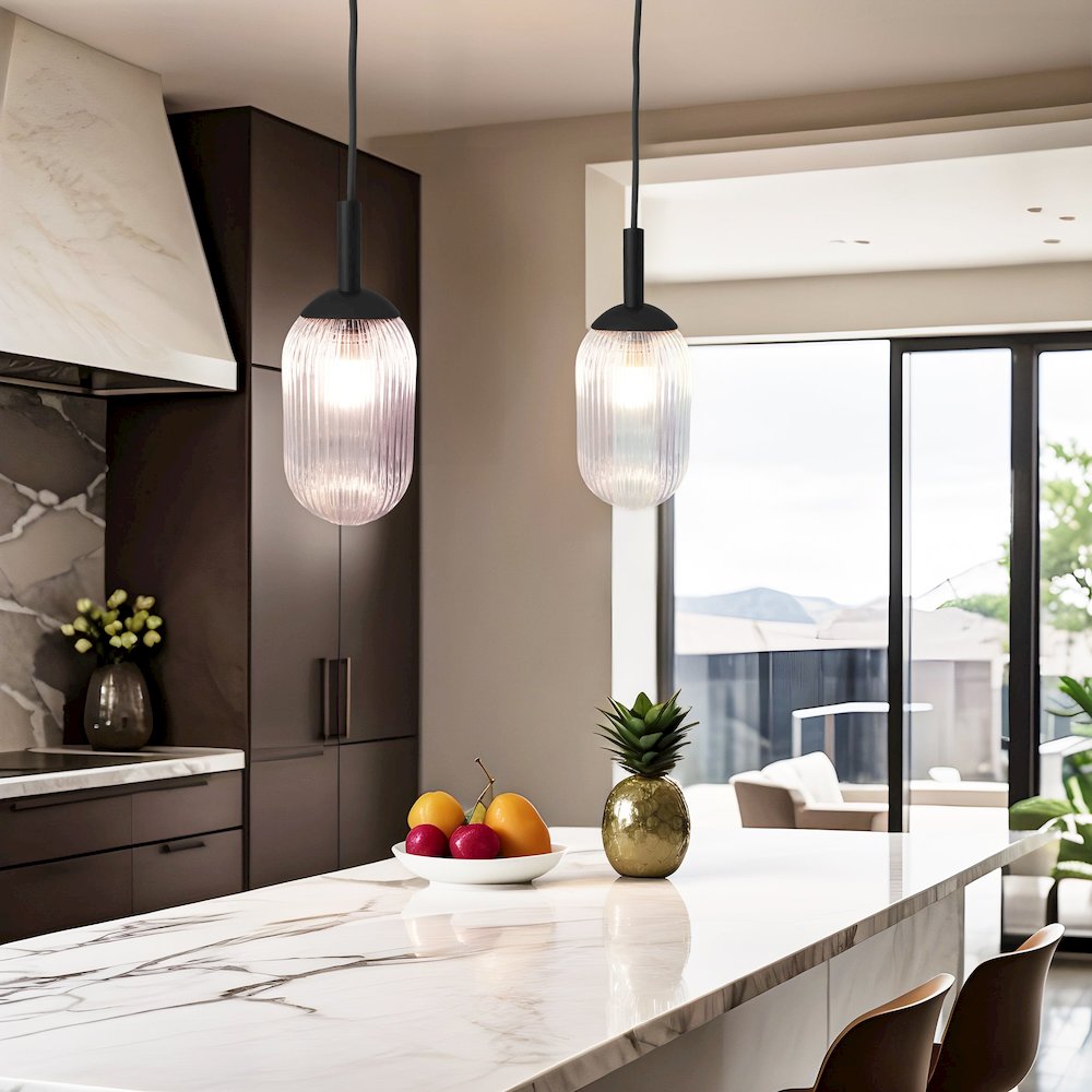 Giza Pendant Lamp - Black and Clear. Picture 5