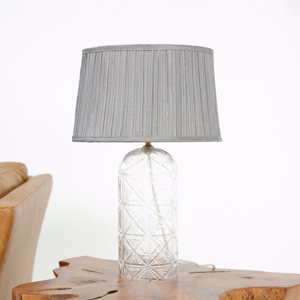 Luxora Table Lamp Gold - Clear and Grey. Picture 4