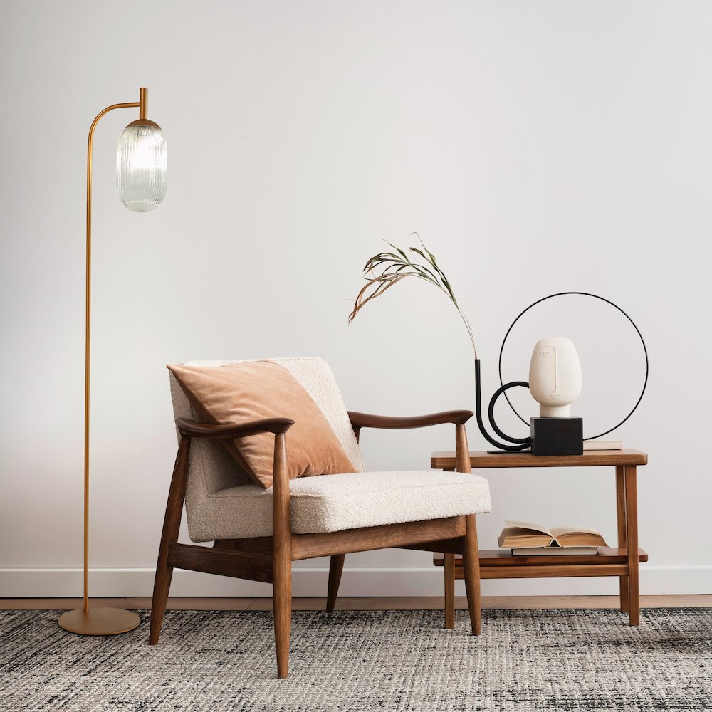 Vela Floor Lamp Bronze and Clear. Picture 4