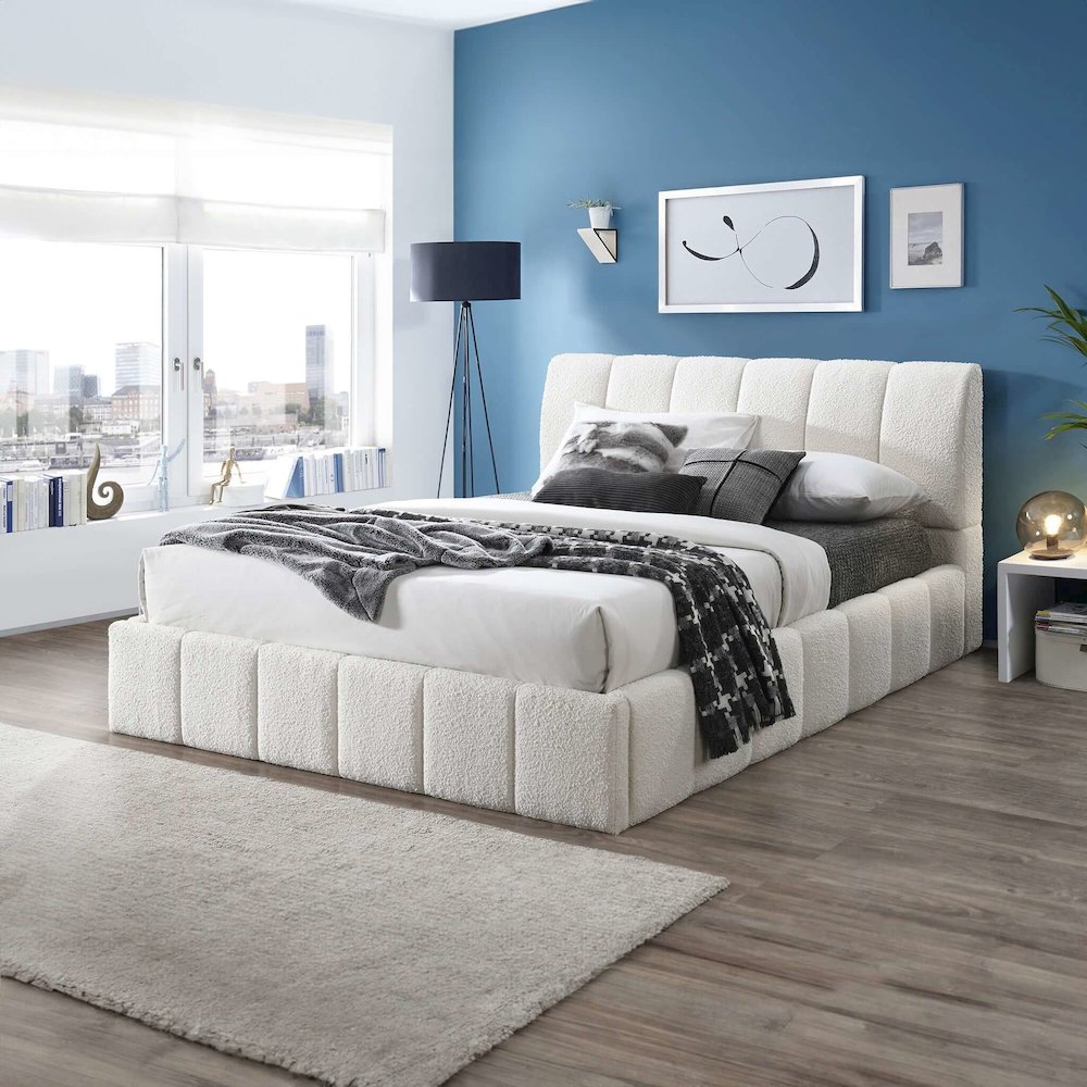 Hilar White Boucle Platform Bed Queen Size. Picture 2