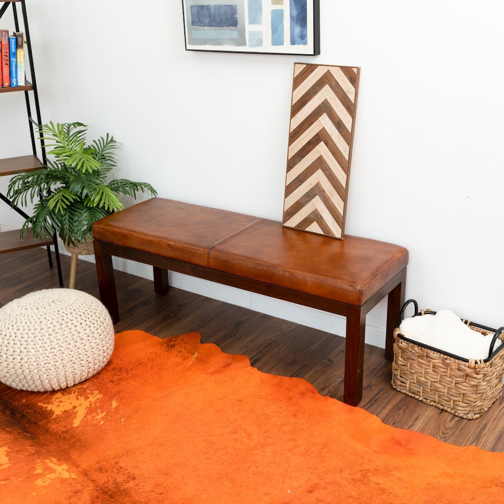 Austin Antique Tan Leather Bench with Lines. Picture 3