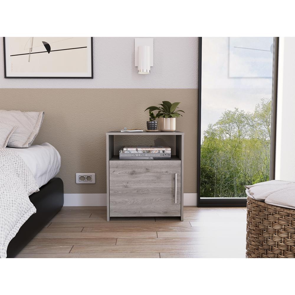 Bristol Nightstand. Picture 4