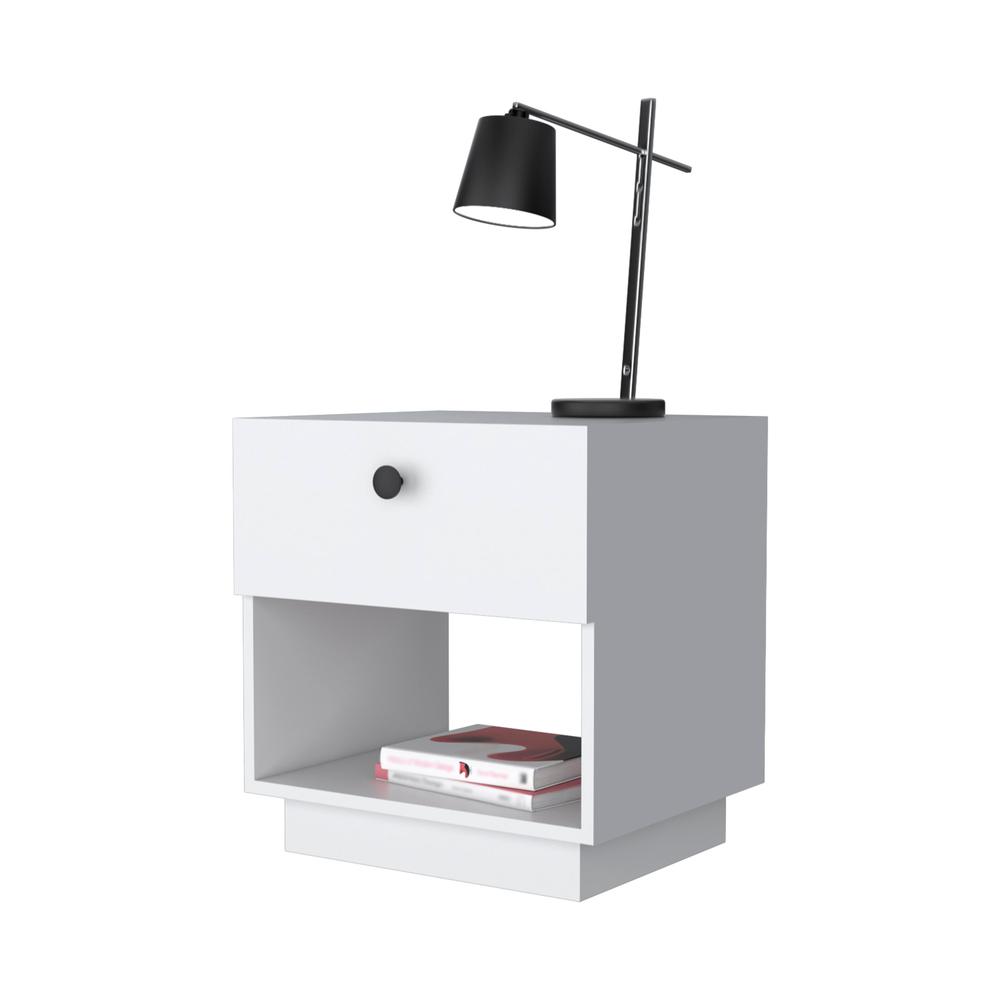 Sumter 1 Drawer Nightstand. Picture 2