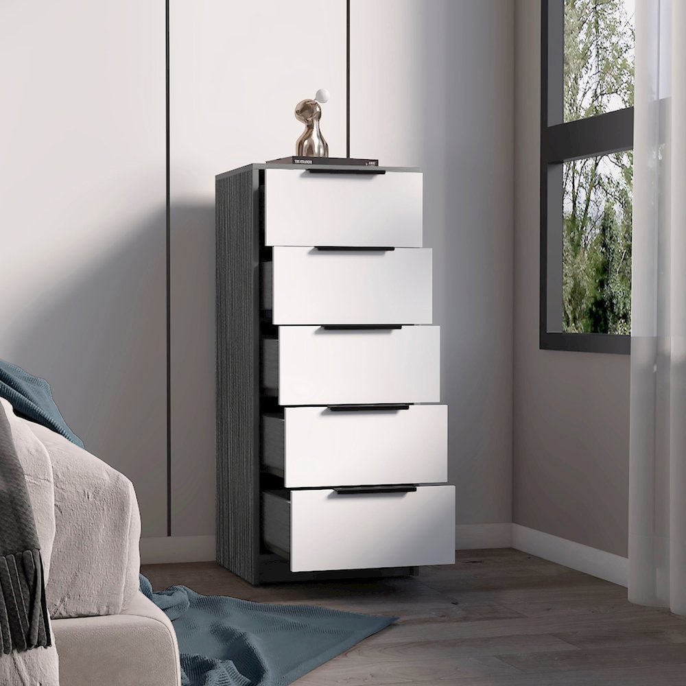 Luxor 5 Drawer Dresser. Picture 8