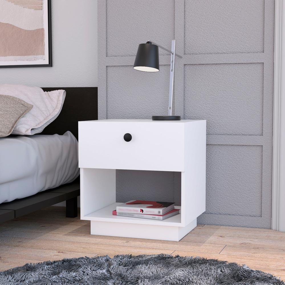 Sumter 1 Drawer Nightstand. Picture 4