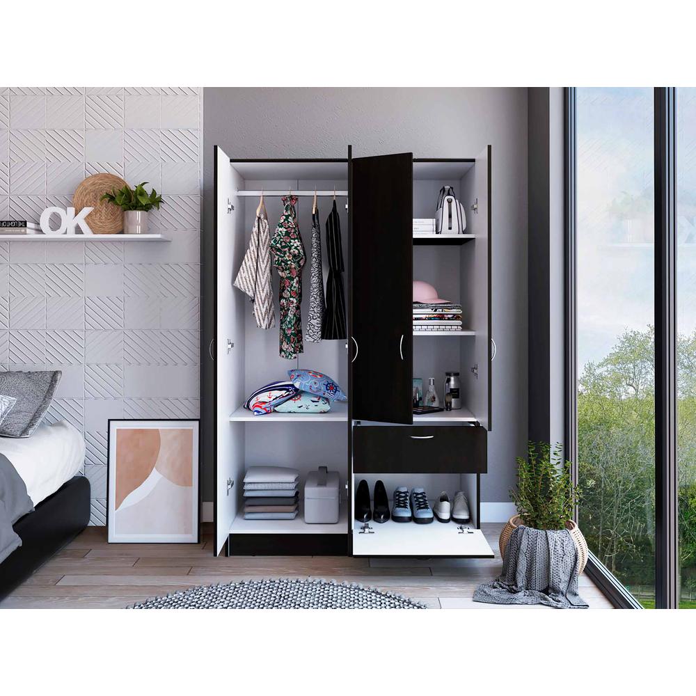 Habana Armoire. Picture 3
