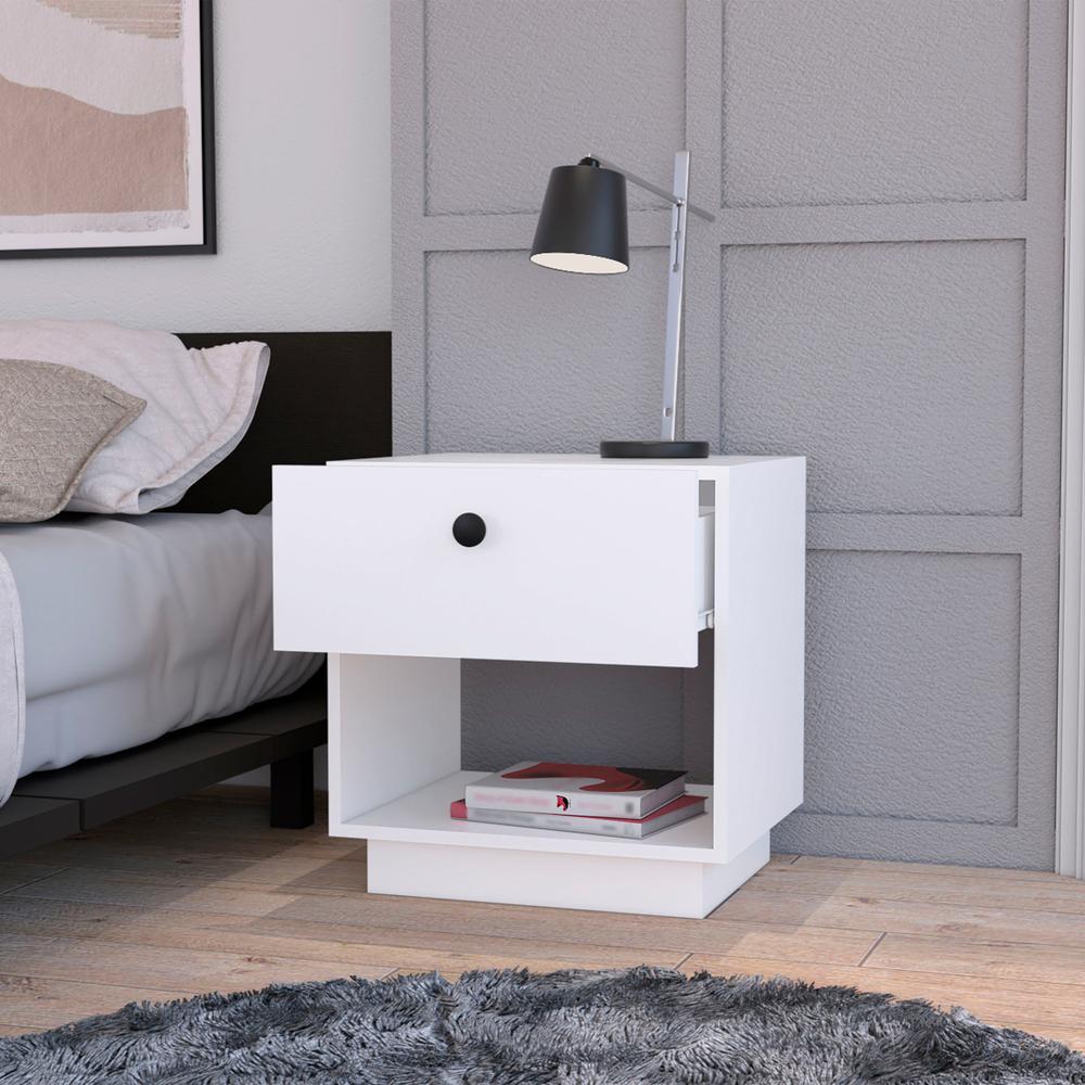 Sumter 1 Drawer Nightstand. Picture 5