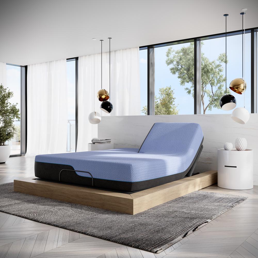 12 inch Refresh Flex Top Hybrid Cooling Latex Foam and Coil Mattress, Queen Size. Picture 2