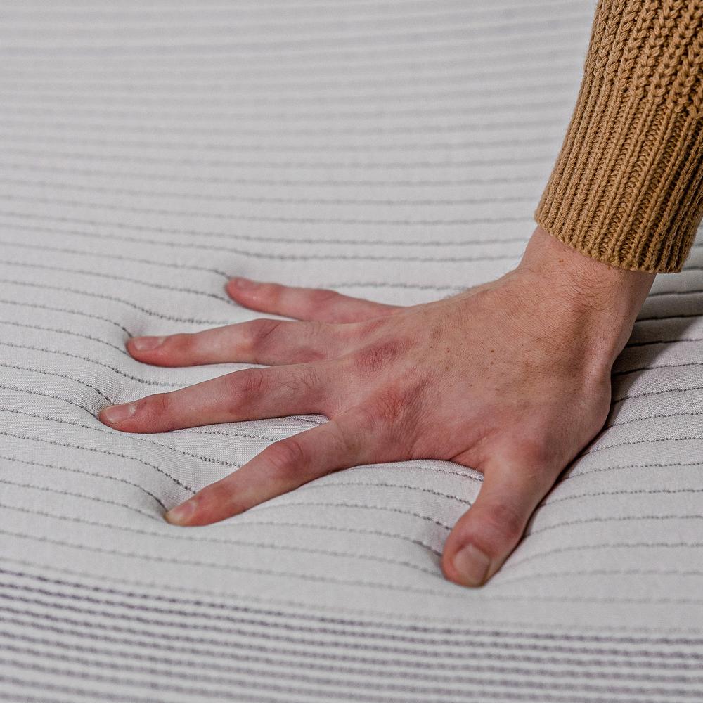 8 inch Twin XL Size 2-Layer Copper-Infused Memory Foam Kids Mattress. Picture 5