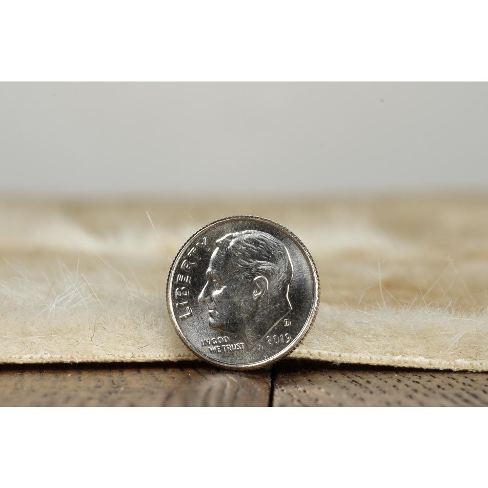 FAUX HIDE MINI CARAMELCREAM MIX, Rug. Picture 6