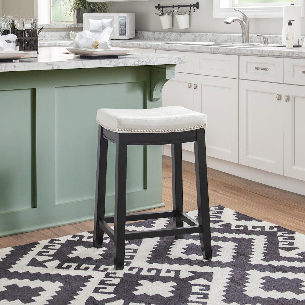Claridge White Pu Counter Stool. Picture 4
