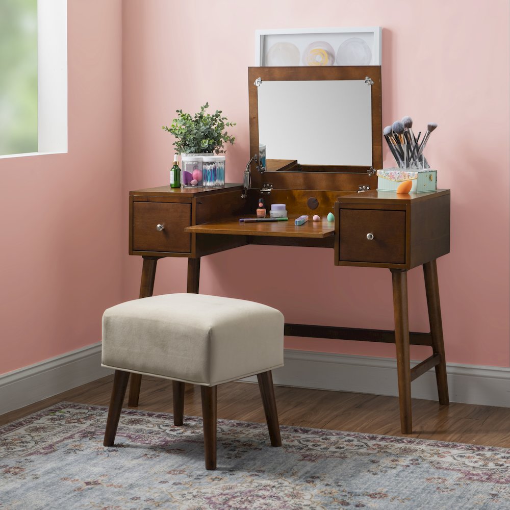 Viola Vanity Set. Picture 7