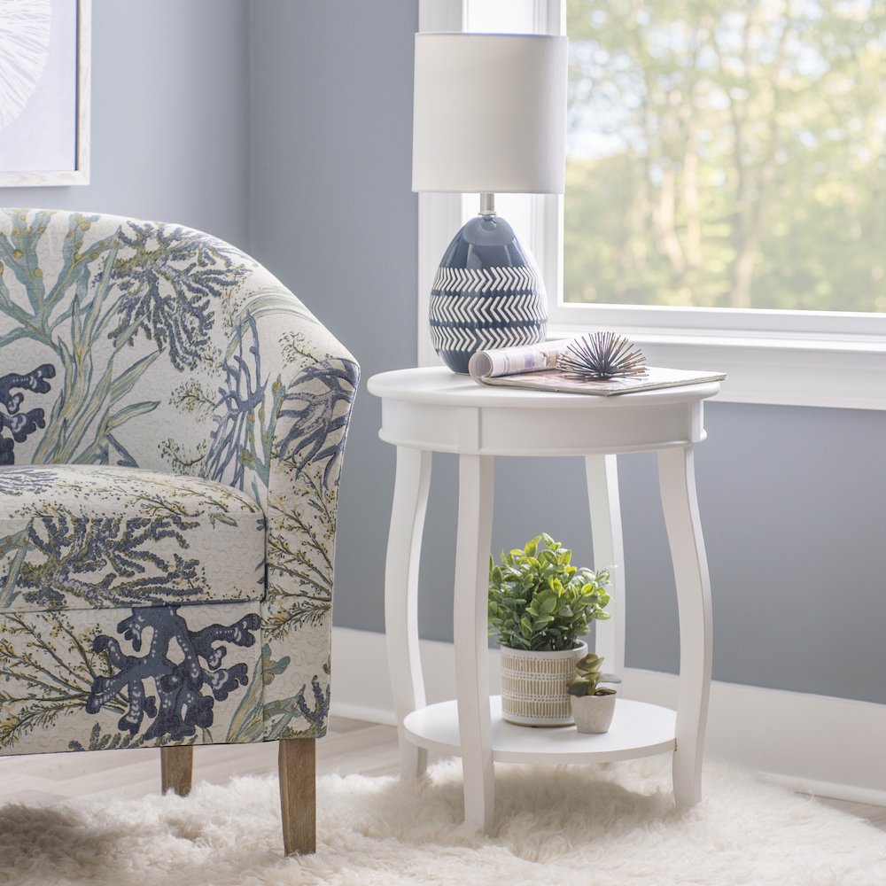 White Round Table with Shelf. Picture 3