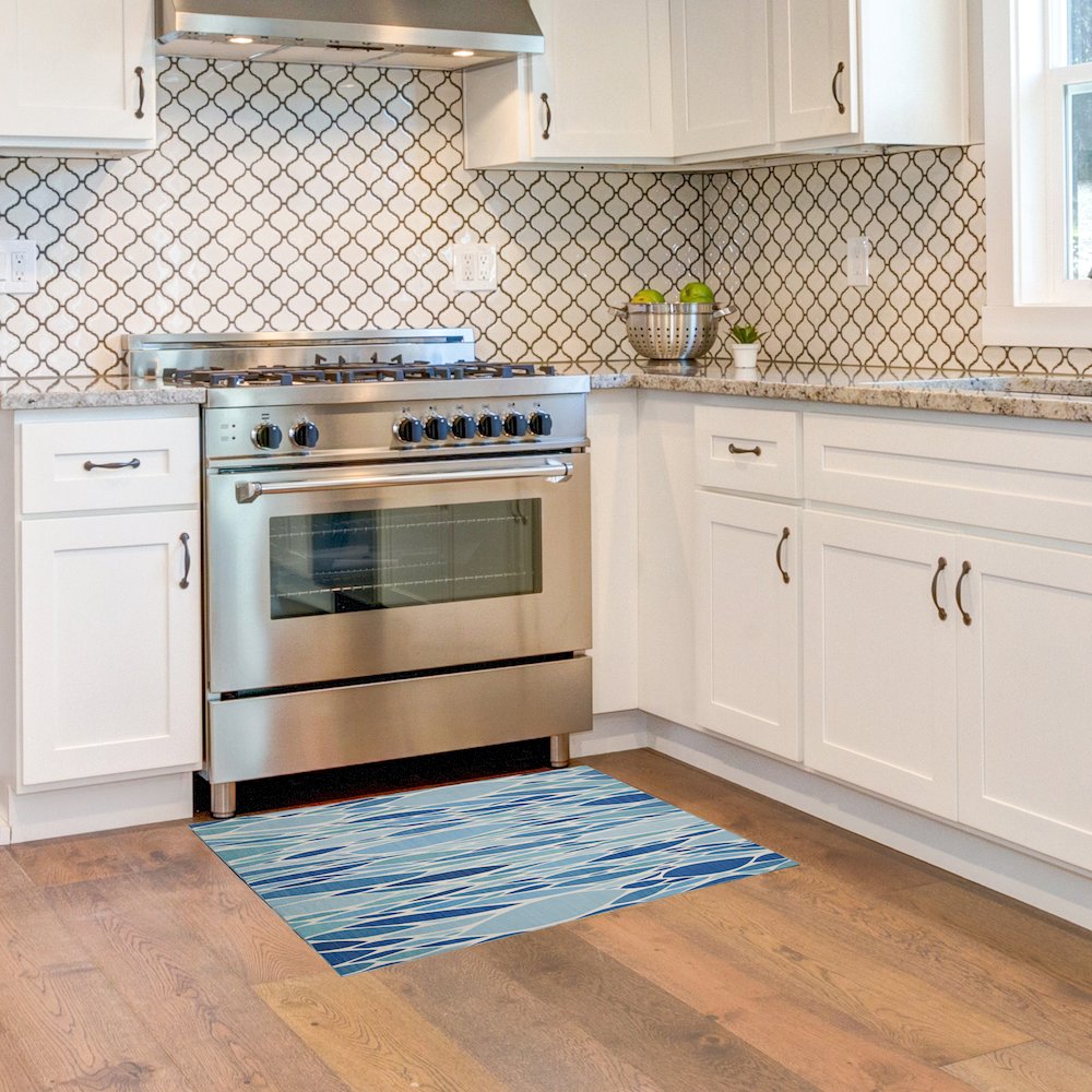 Outdoor Washable Pompano Blue & Ivory 2' X 3', Rug. Picture 1