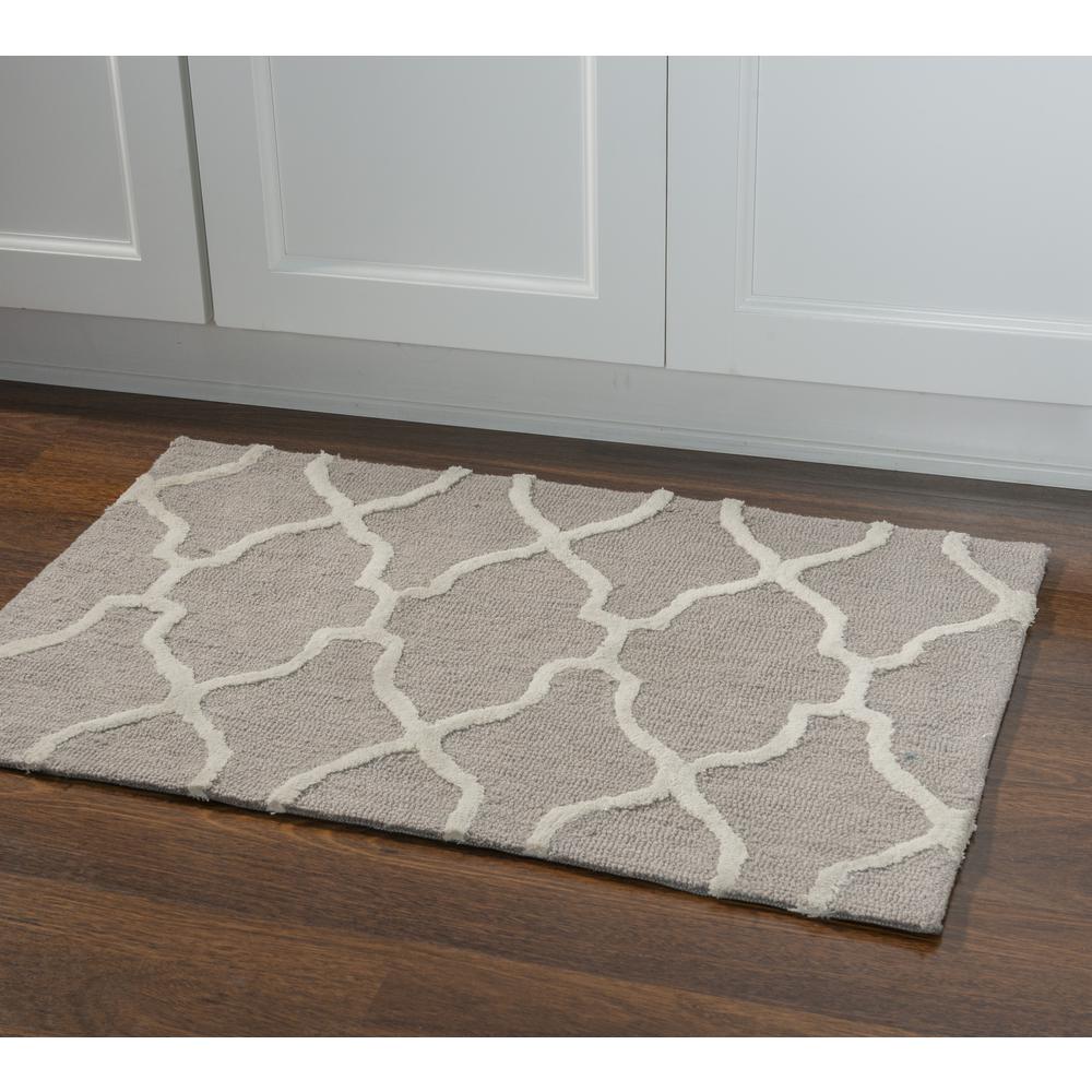 TRIO Geo Graywith cream silk1ft10in X 2f Rug. Picture 1