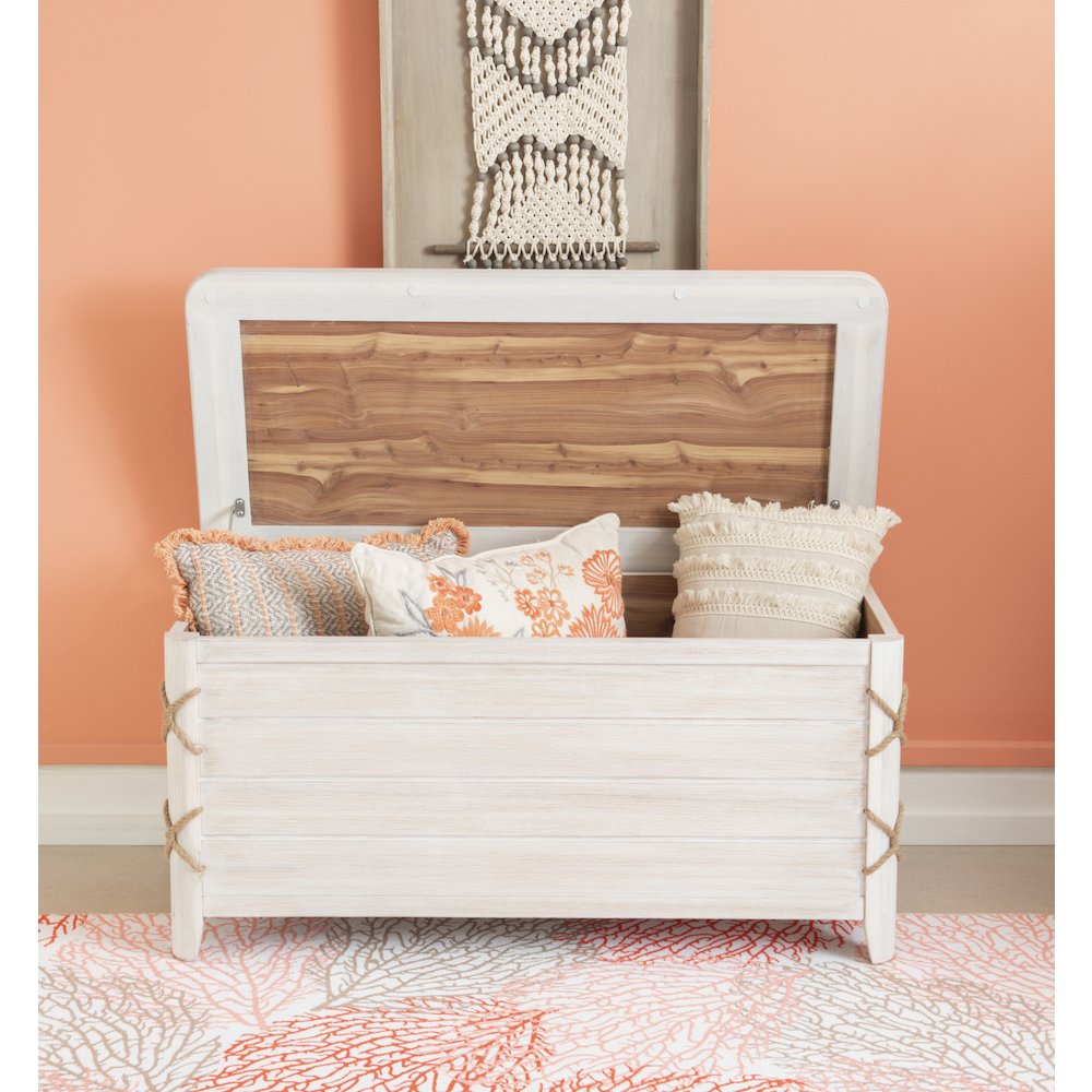 Brosnan Rope Cedar Chest White. Picture 5