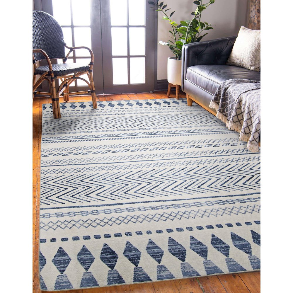 Outdoor Washable Marco Ivory & Blue 5' X7', Rug. Picture 1
