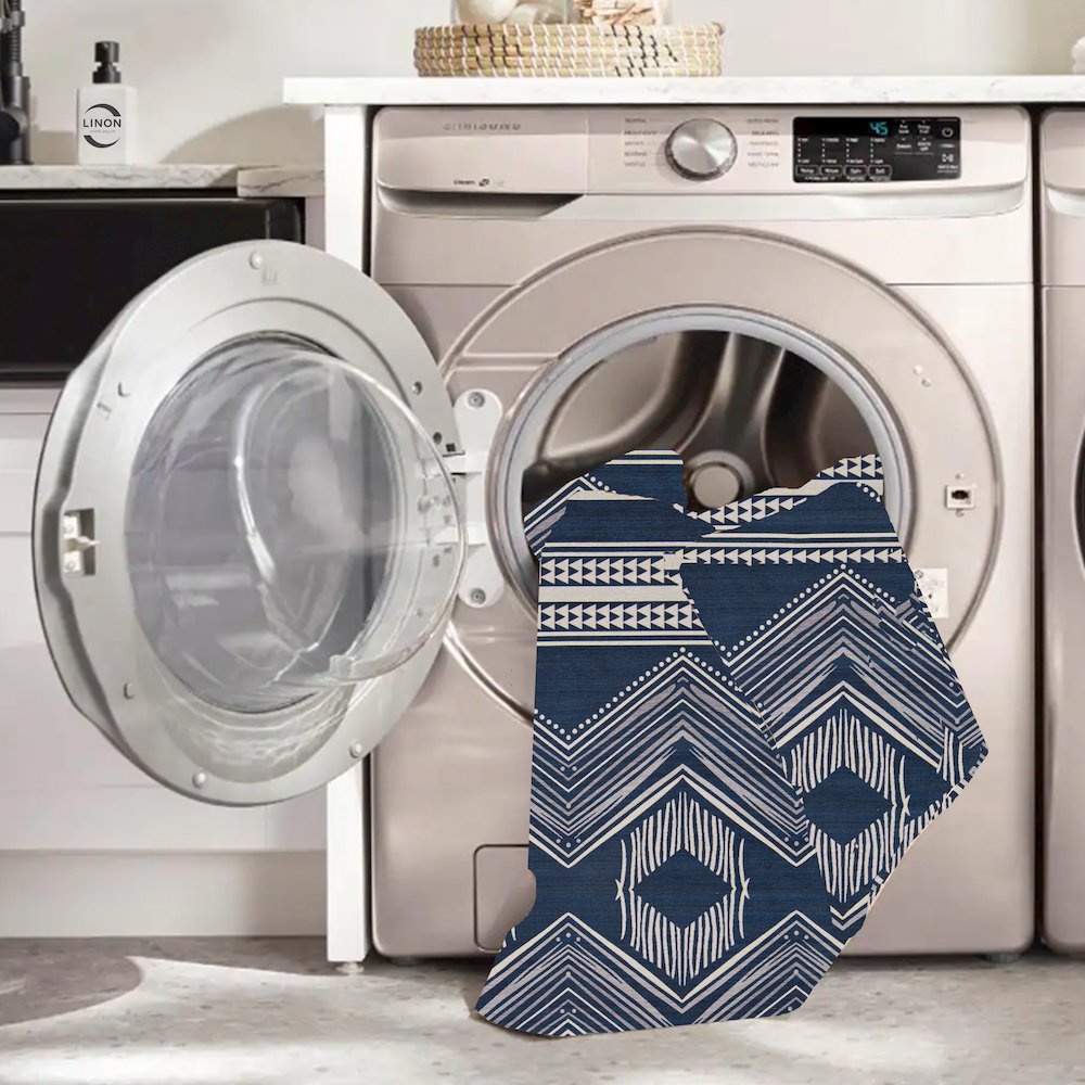 Outdoor Washable Boynton Navy & Ivory 5' X7', Rug. Picture 3