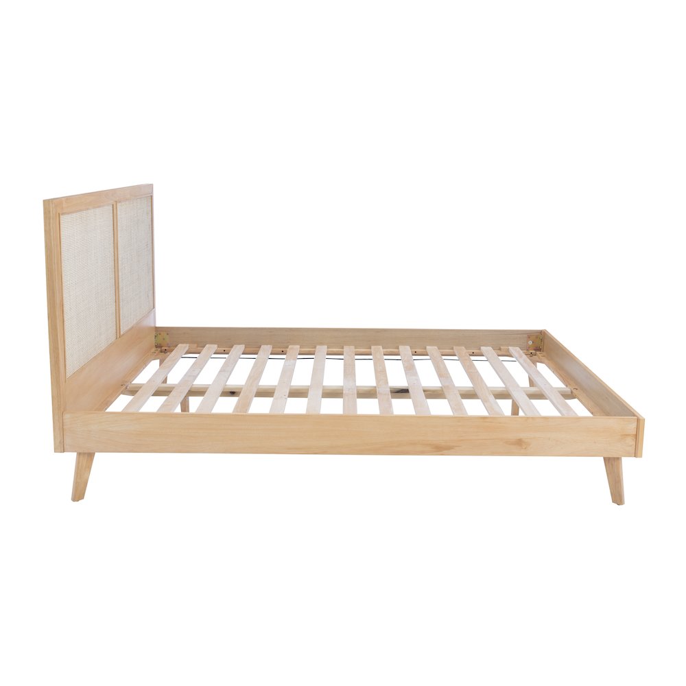 Collett Queen Bed. Picture 4