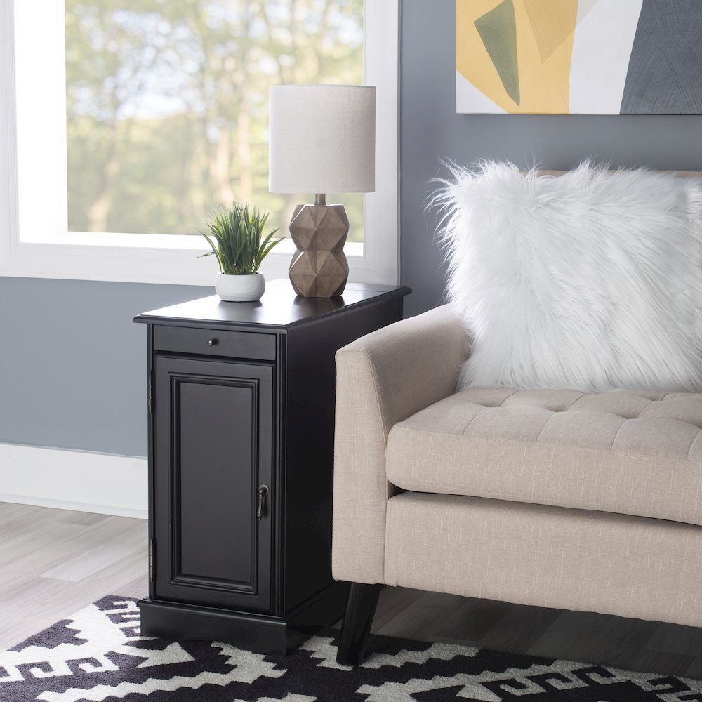 Butler Black Accent Table. Picture 3