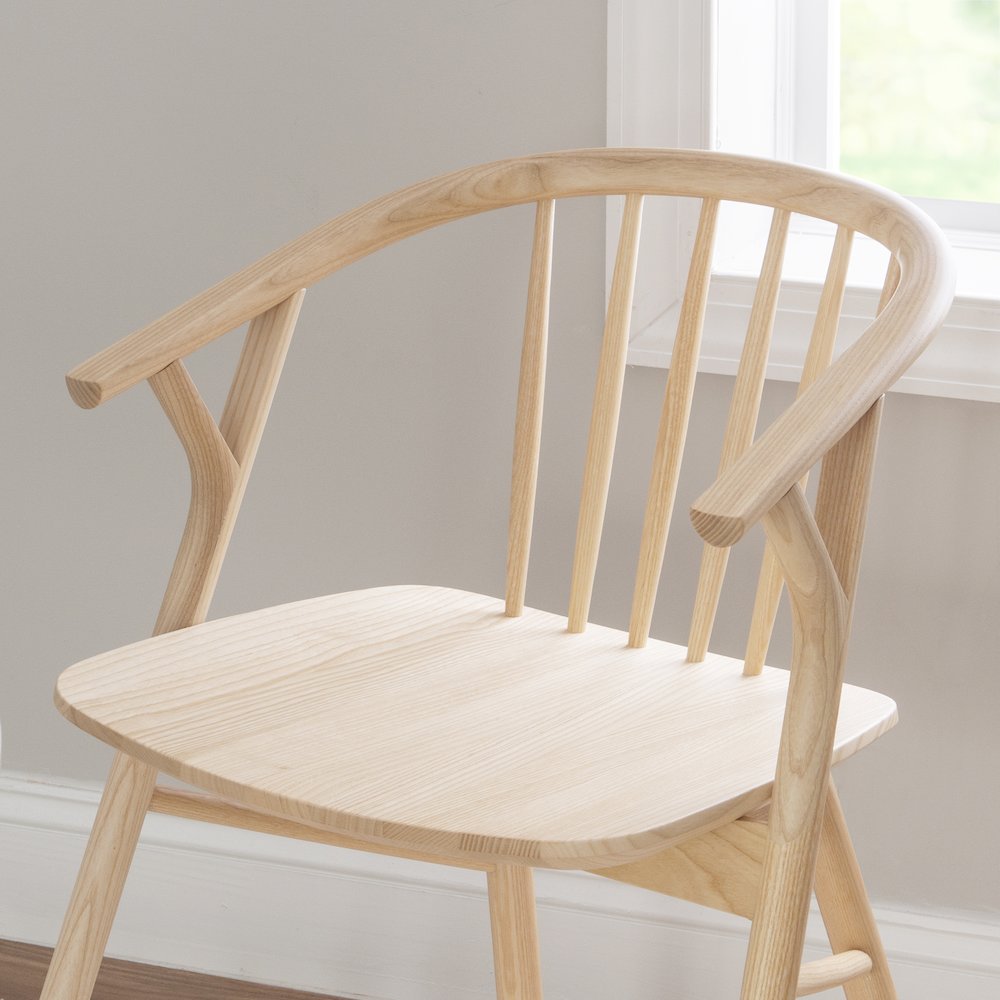 Delmot Chair. Picture 3