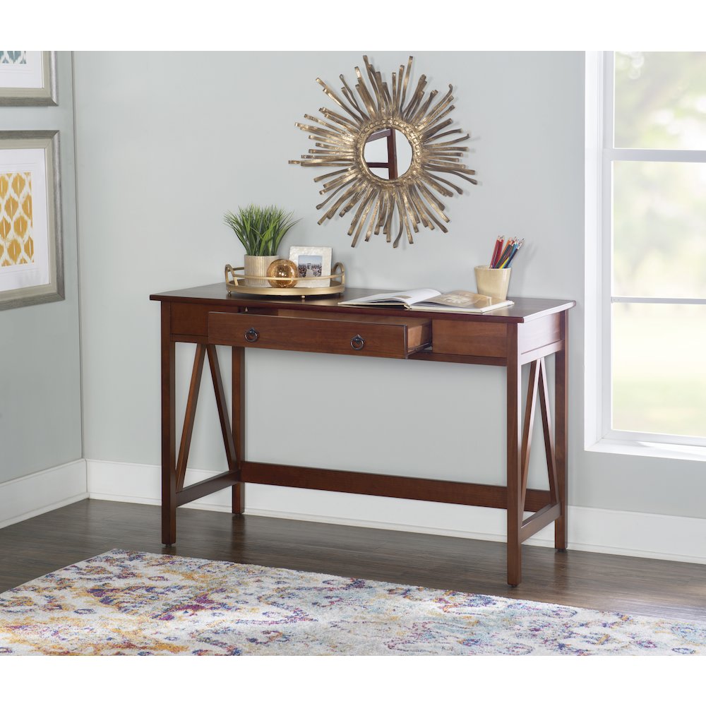 Titian Desk. Picture 4