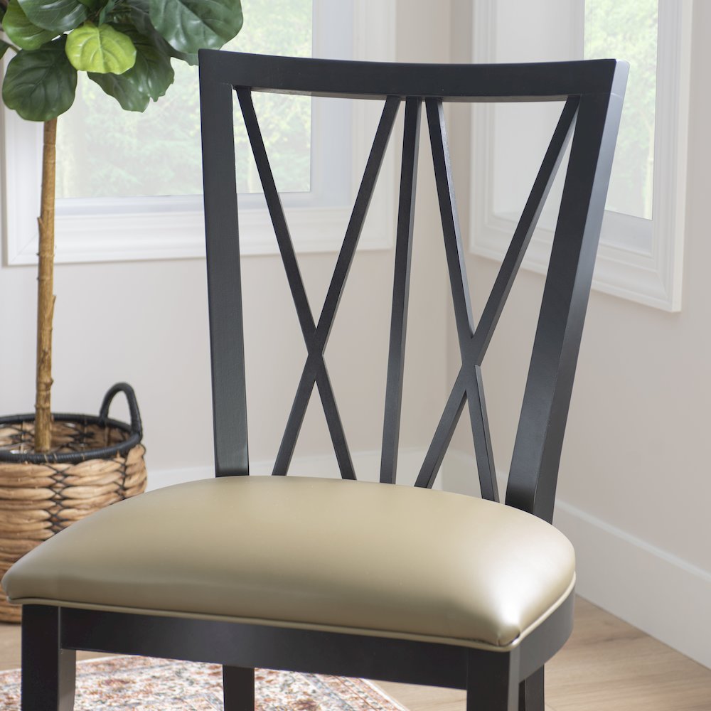 Bailey Chair Black. Picture 5