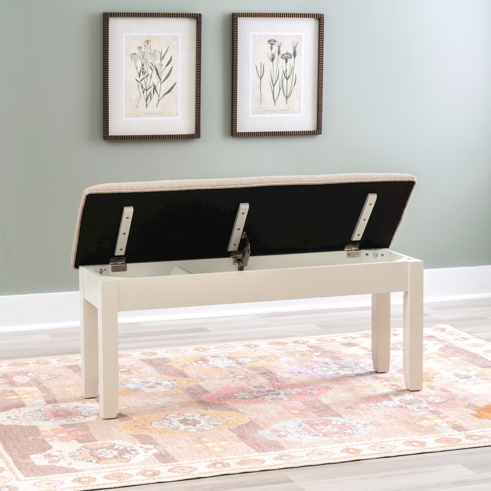Jane Brown Bench. Picture 4