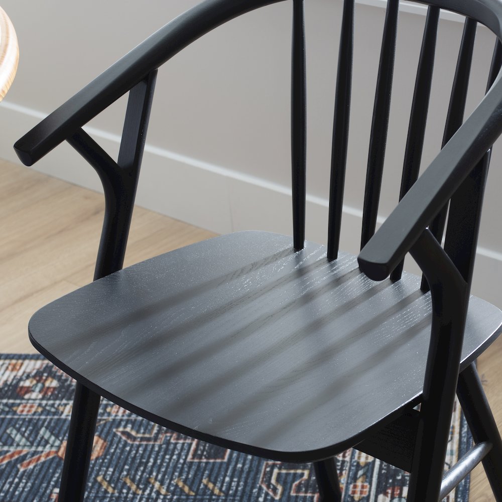 Delmot Chair Black. Picture 3