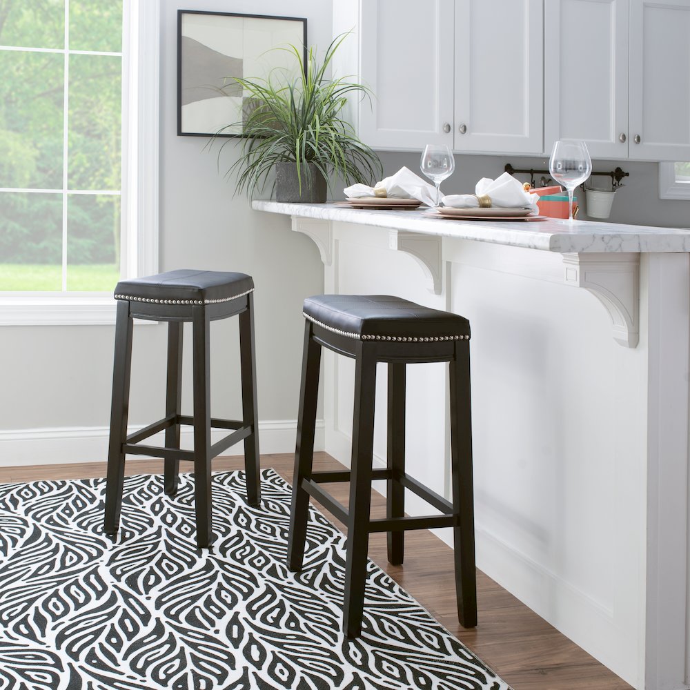Claridge Black Barstool. Picture 2