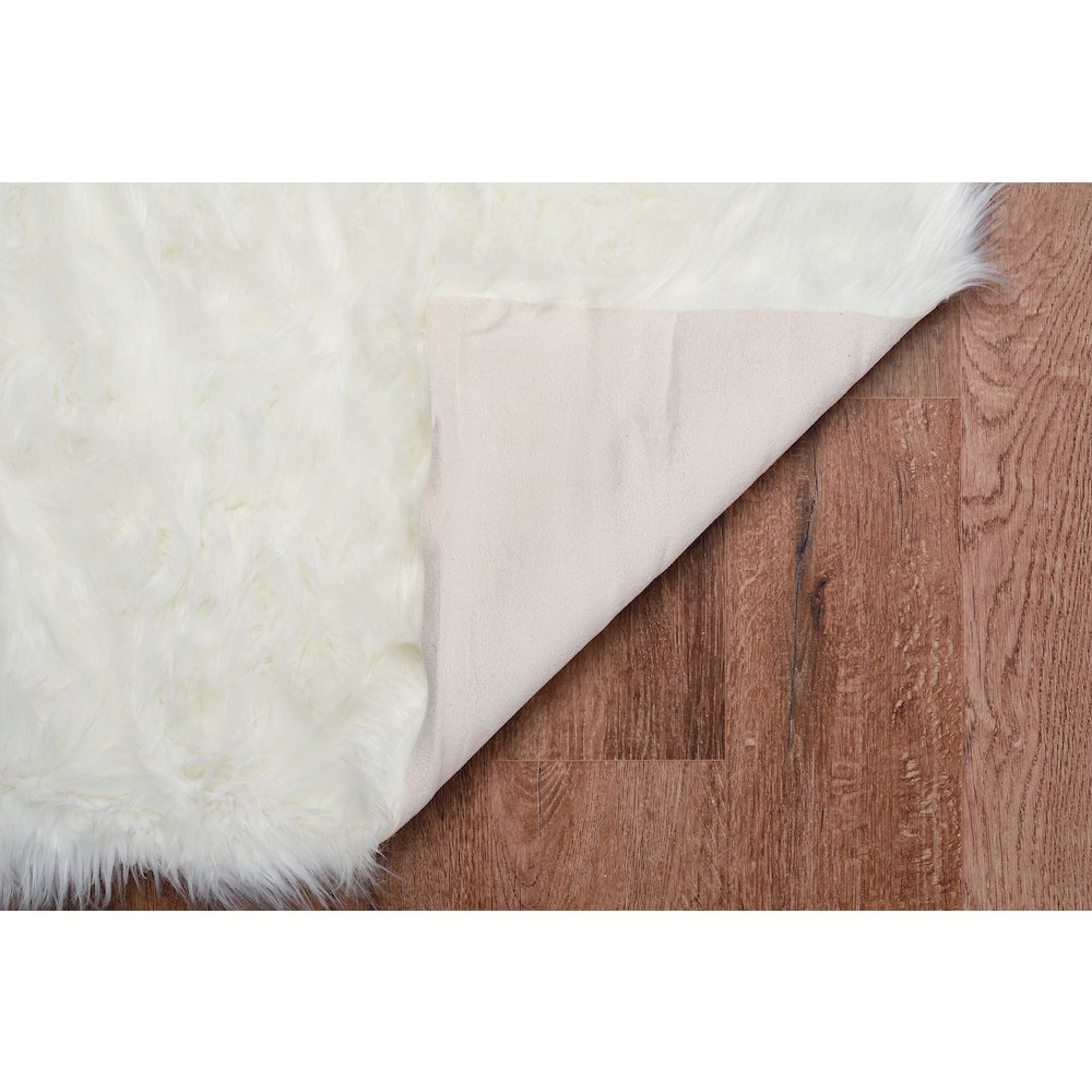Faux Sheepskin White 3x5, Rug. Picture 2