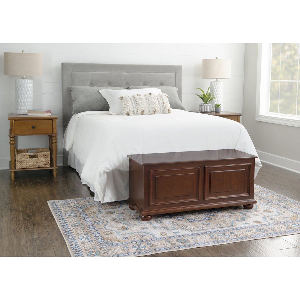 Chadwick Cedar Chest. Picture 5