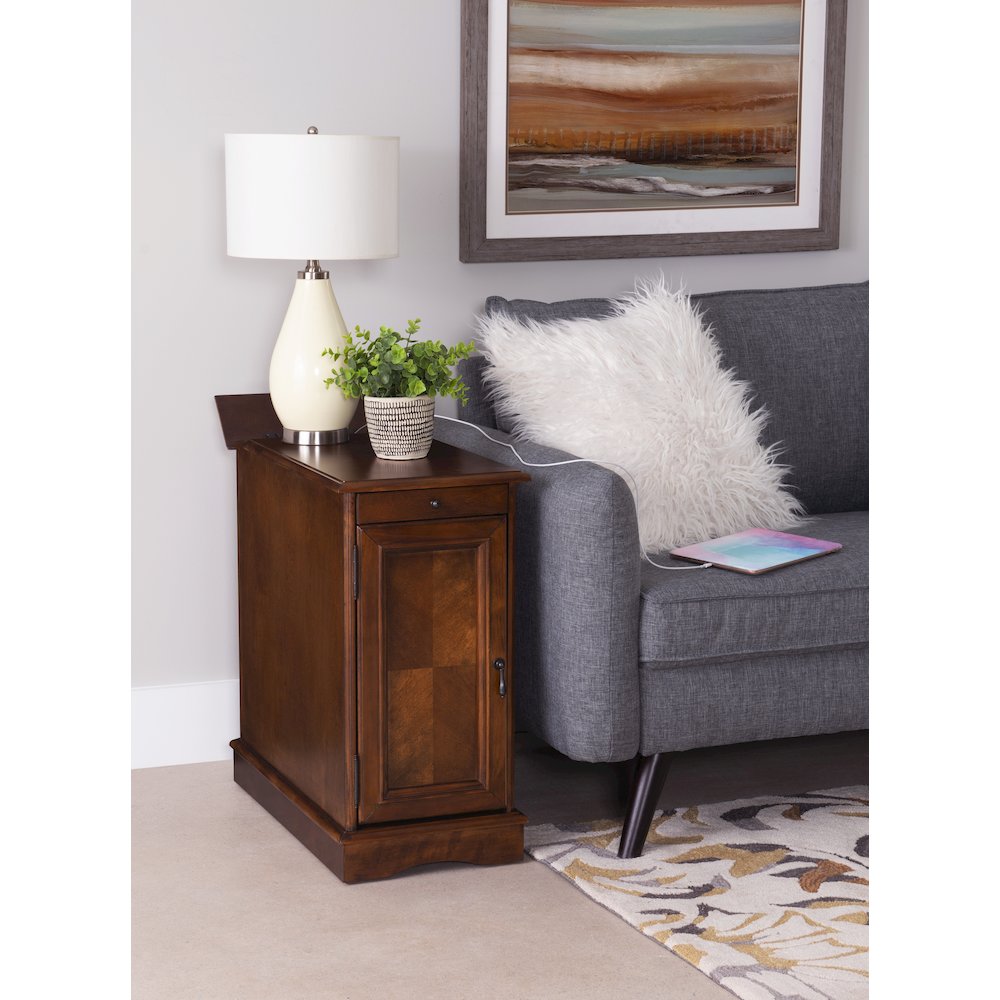 Butler Hazelnut Accent Table. Picture 4