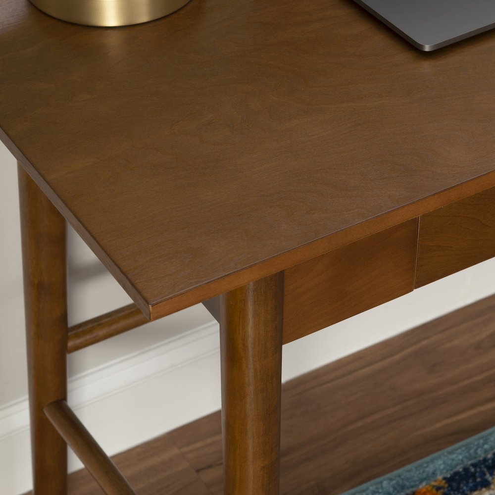 Charlotte Desk. Picture 6