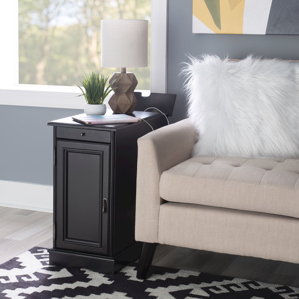 Butler Black Accent Table. Picture 6