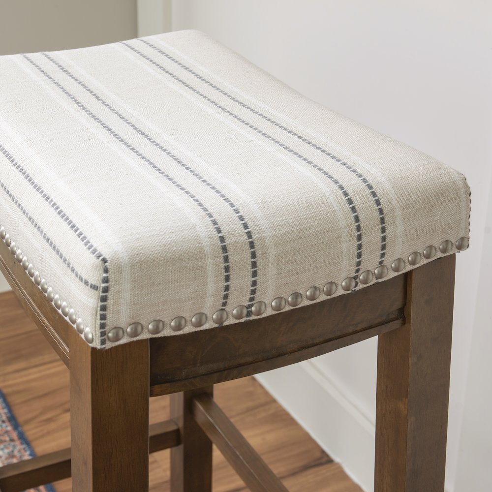 Claridge Natural Bar Stool. Picture 5