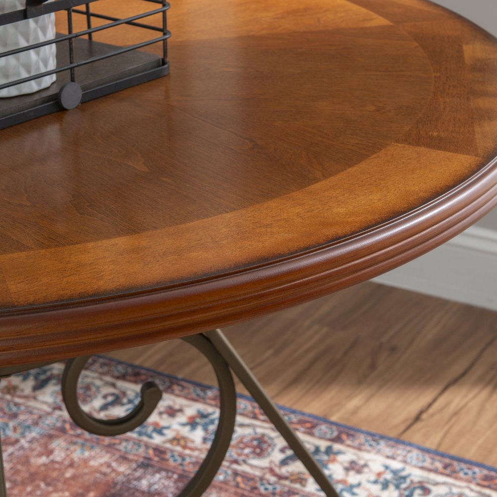 Hamilton Dining Table. Picture 3