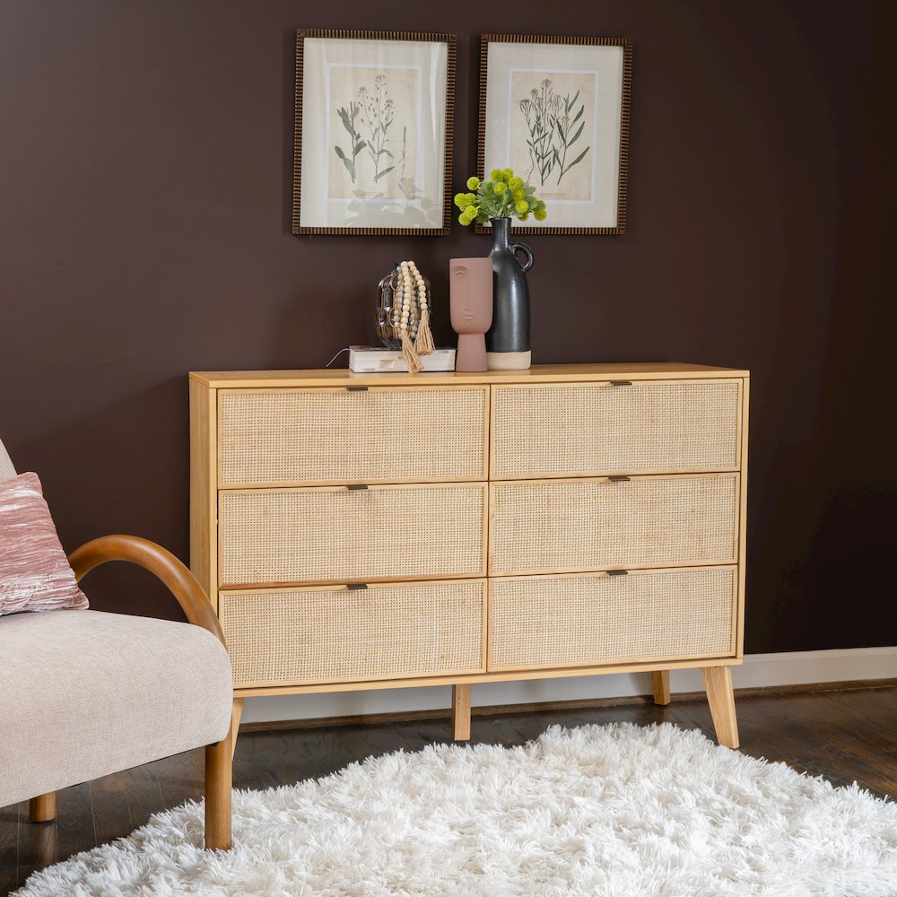 Collett Dresser. Picture 2