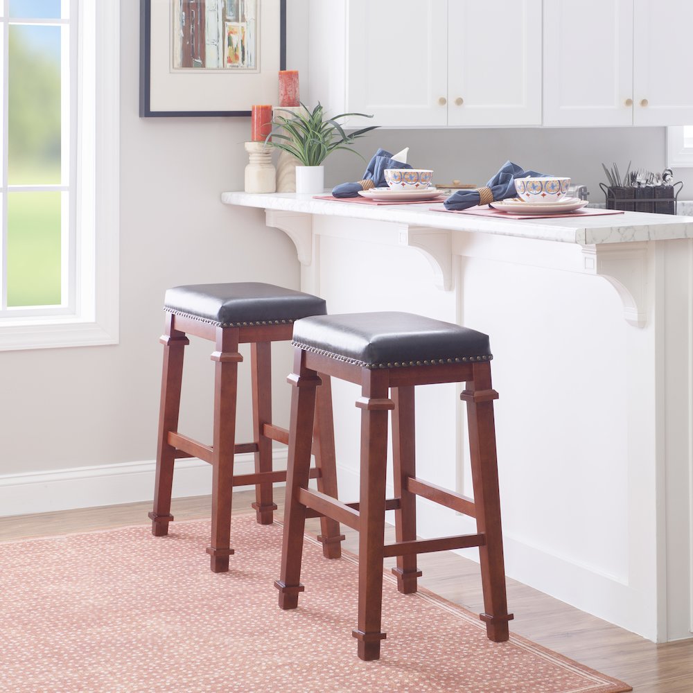 Kennedy Backless Pu Bar Stool. Picture 2
