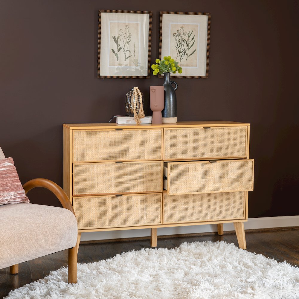 Collett Dresser. Picture 5