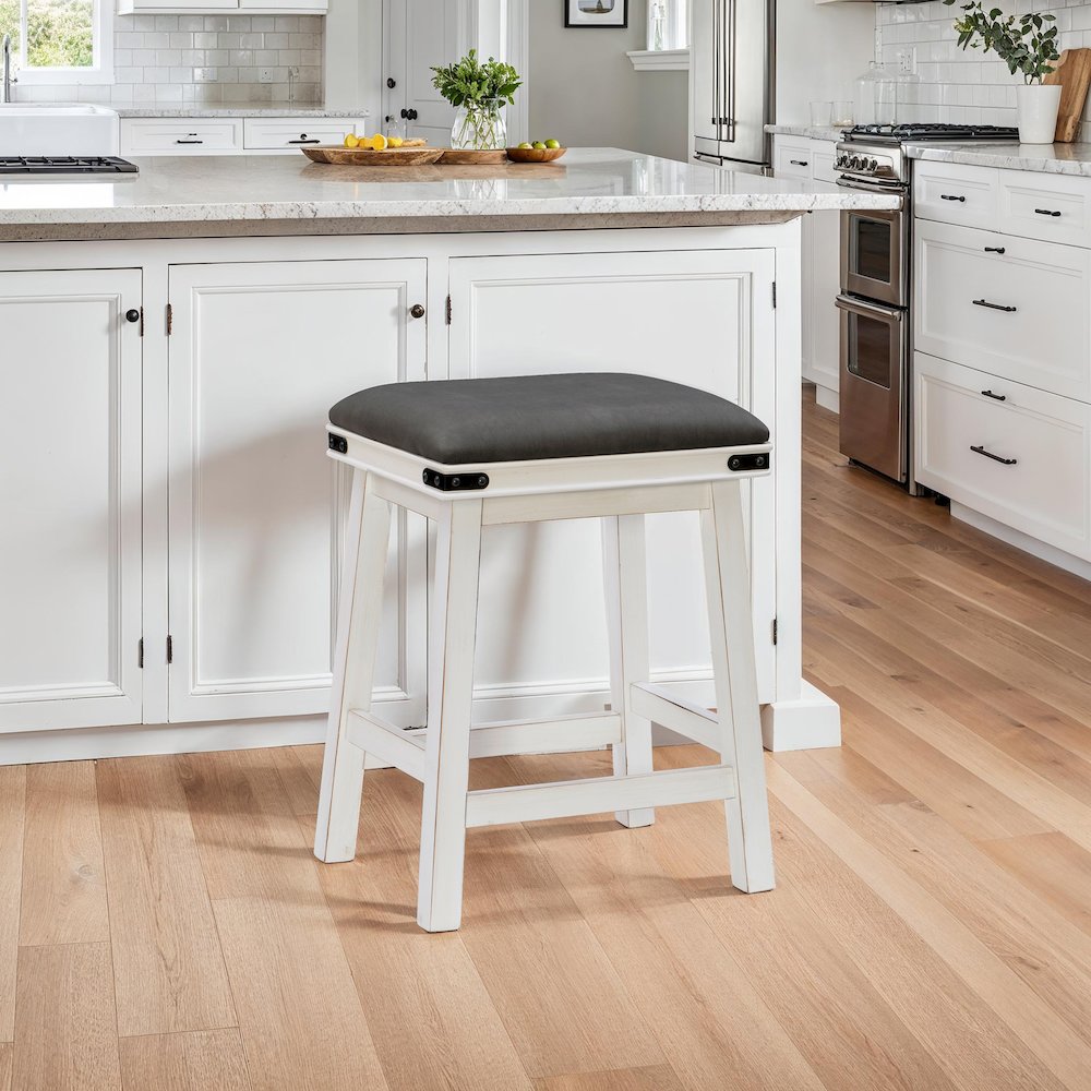 Serrano Counter Stool White. Picture 5