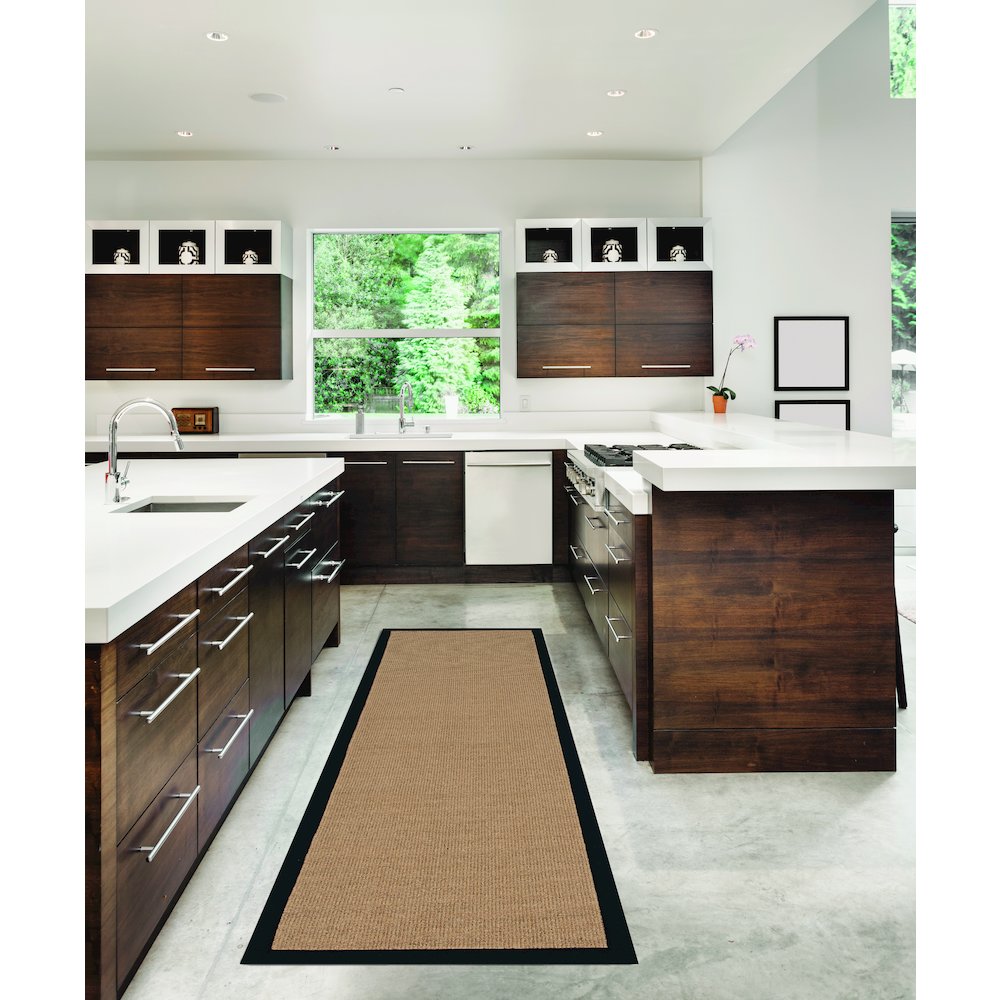 Athena Cork & Black 2.6x8, Rug. Picture 1