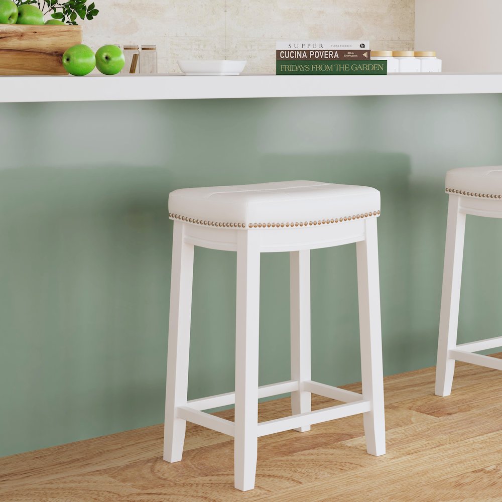 Claridge Counter Stool White. Picture 5